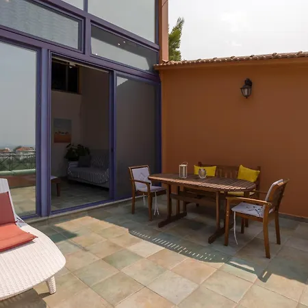 Villa Elia 2 *