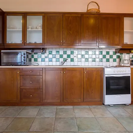 Villa Elia 2 *